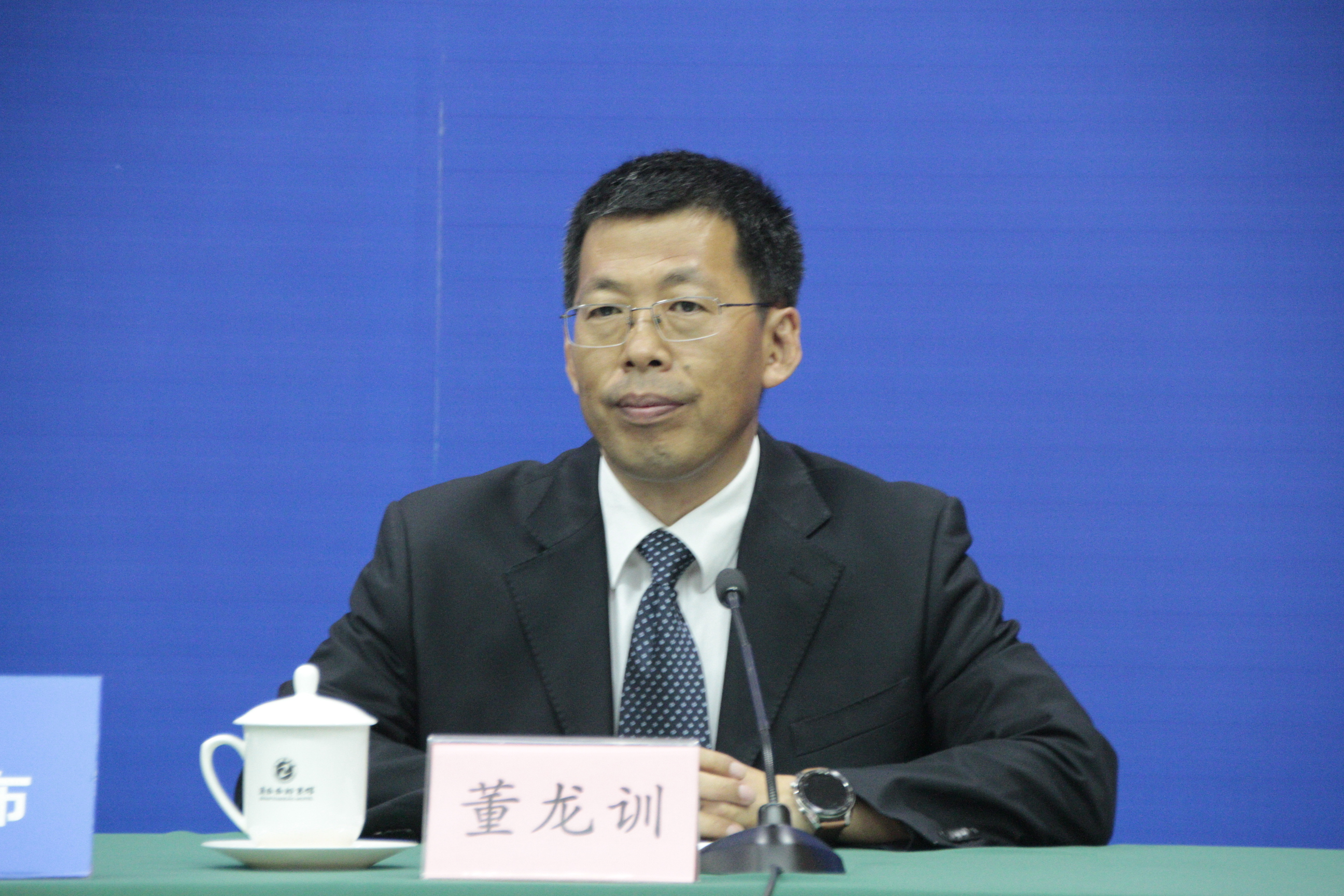 中国人民银行济南分行党委委员、副行长 董龙训