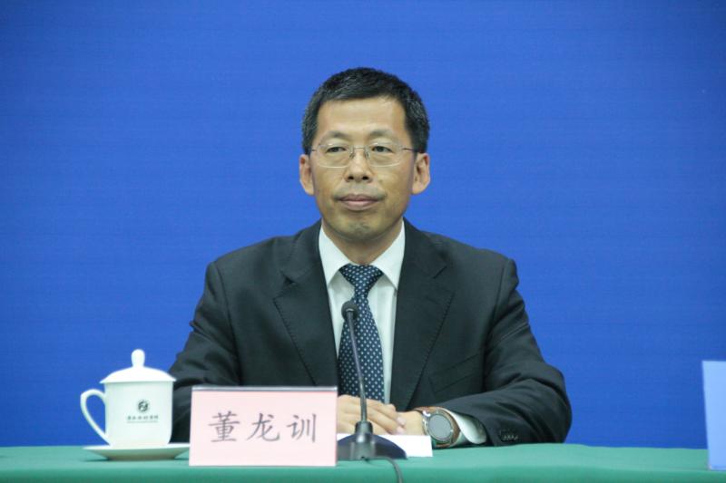 中国人民银行济南分行党委委员、副行长　董龙训